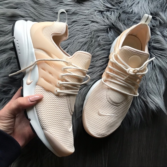 Nike Shoes - NWOB NIKE PRESTO WOMENS SIZE 10